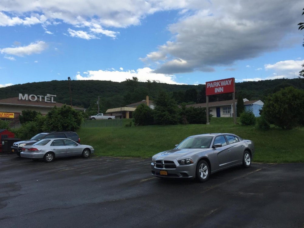 Parkway Inn Main image